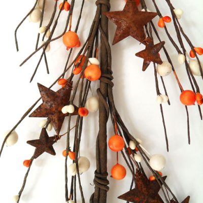 EV-128N - Orange and cream berry garland with rusty stars